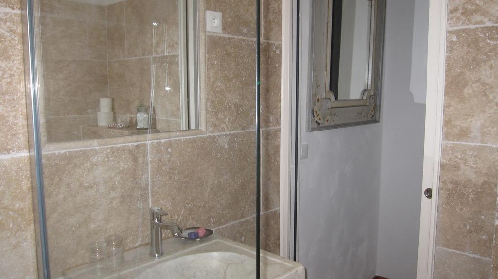 Les Hauts Des Materonnes Tourves Habitación foto