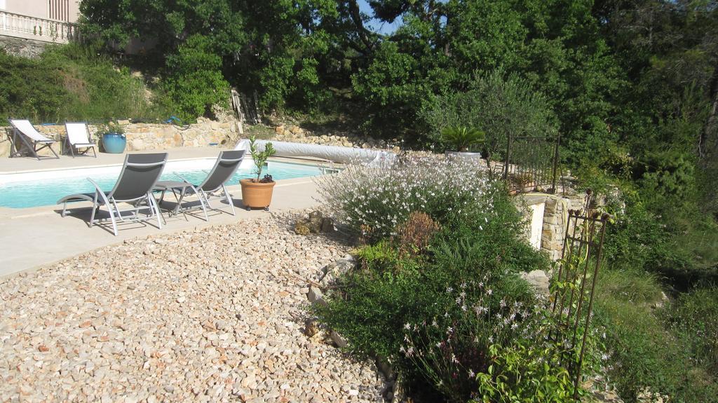 Les Hauts Des Materonnes Tourves Exterior foto
